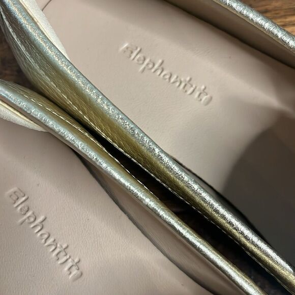 Elephantito Metallic Gold Pebbled Leather Girls Bow Moccasin, size 4 - Picture 5 of 8